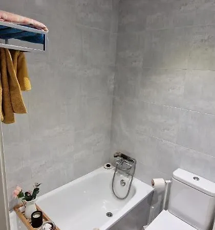 Tu Refugio Calmar - Pisazo Centrico 2 Hab Y 2 Banos Gijón